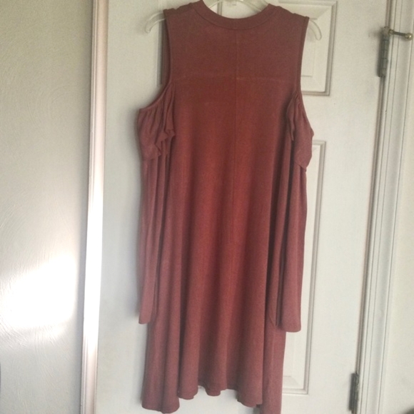 Elan Cold Shoulder Rust Swing Dress - Picture 4 of 8